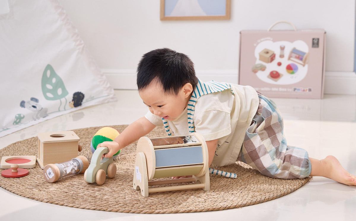 Polar B Grow with Me Box - Little Explorers for 6-12 Months