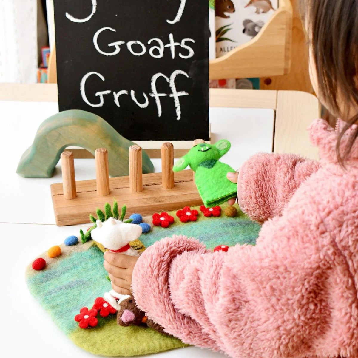 Tara Treasures  Three Billy Goats Gruff, Finger Puppet Set