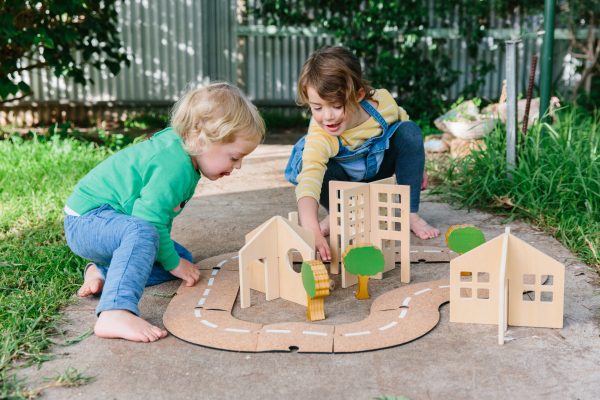 Getting About Town - Cork road with Wooden Set