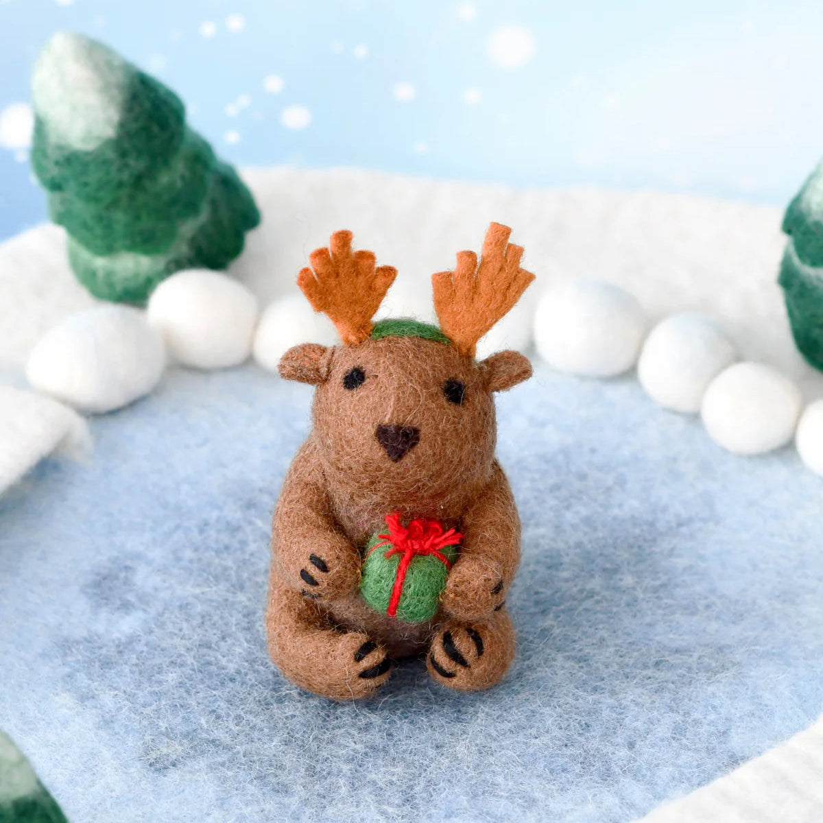 Tara Treasures Felt Christmas Wombat with Present Toy