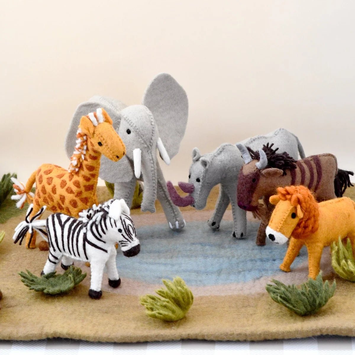 Tara Treasures Felt Giraffe
