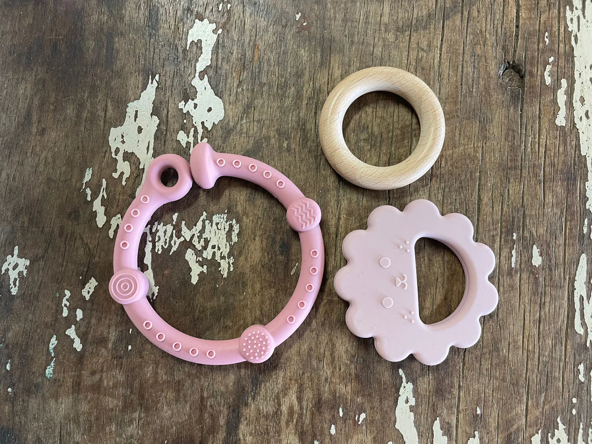 Wonder Tribe Silicone Lion Teether- Pink