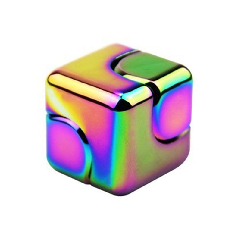 Oil Slick Spinning Cube