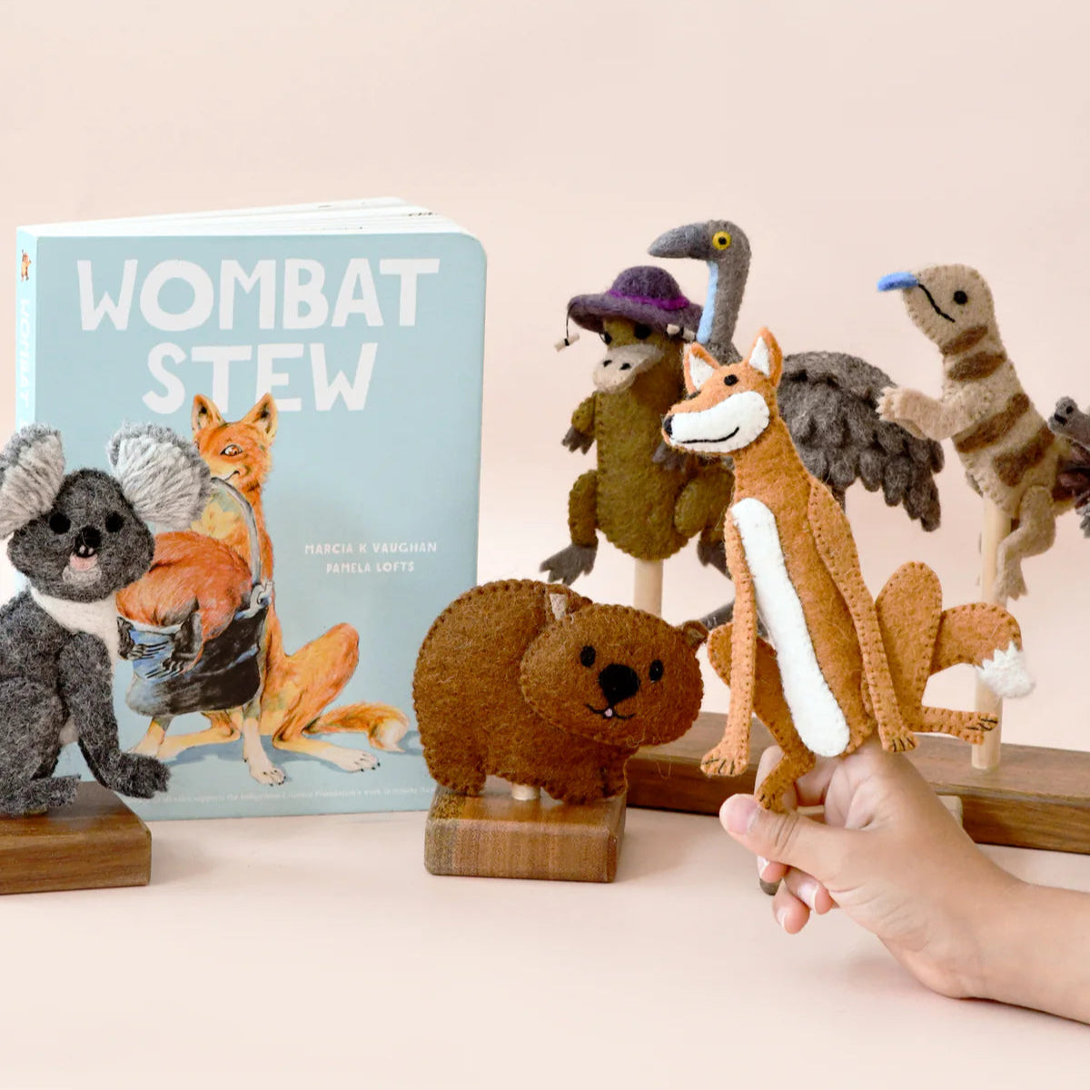 Tara Treasures Wombat Stew Finger Puppets