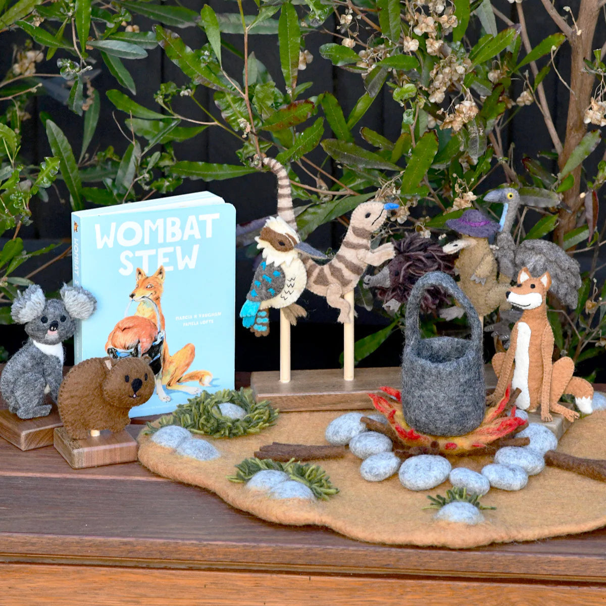 Tara Treasures Wombat Stew Finger Puppets