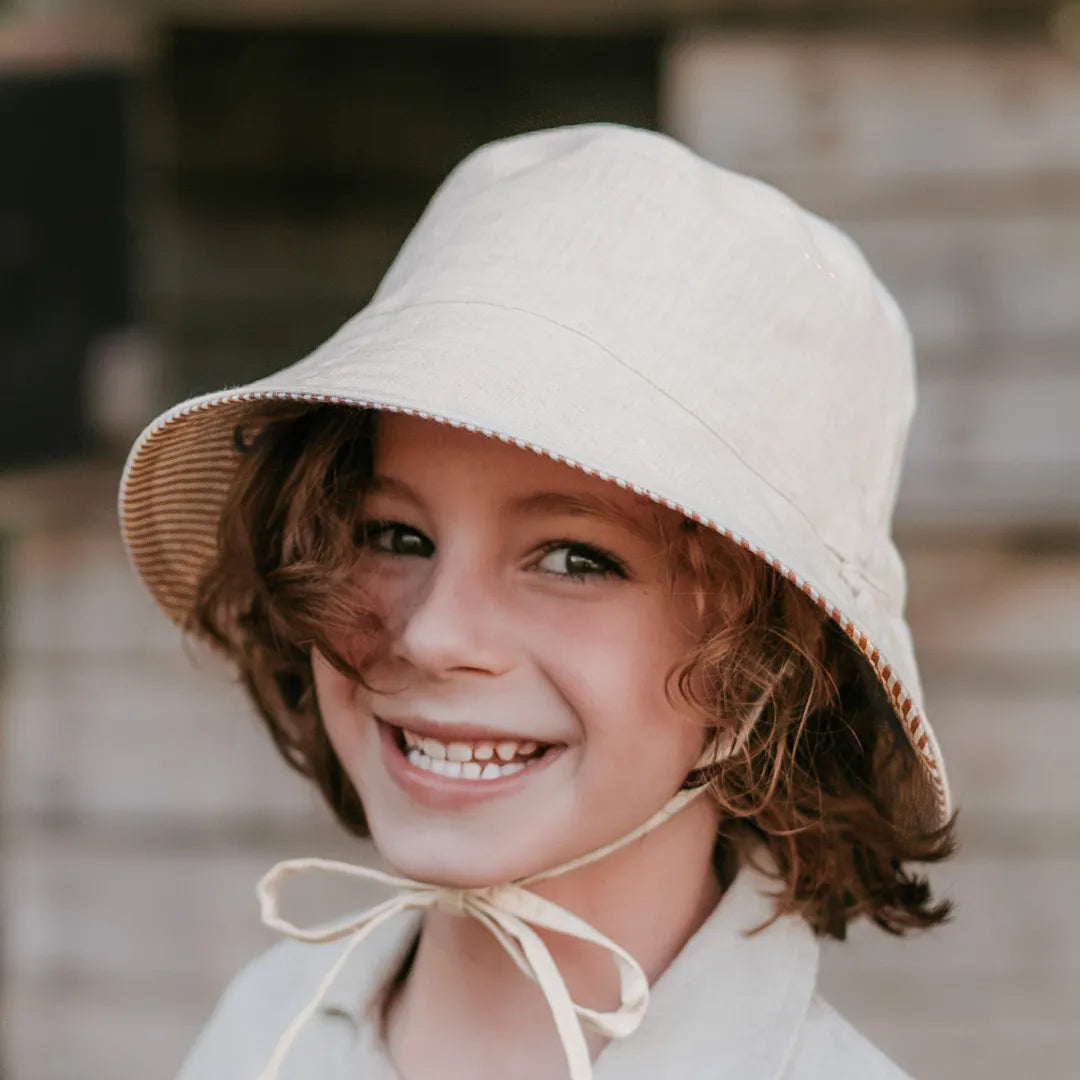 Bedhead  &#39;Explorer&#39; Kids Reversible Classic Bucket Hat - Frankie / Flax