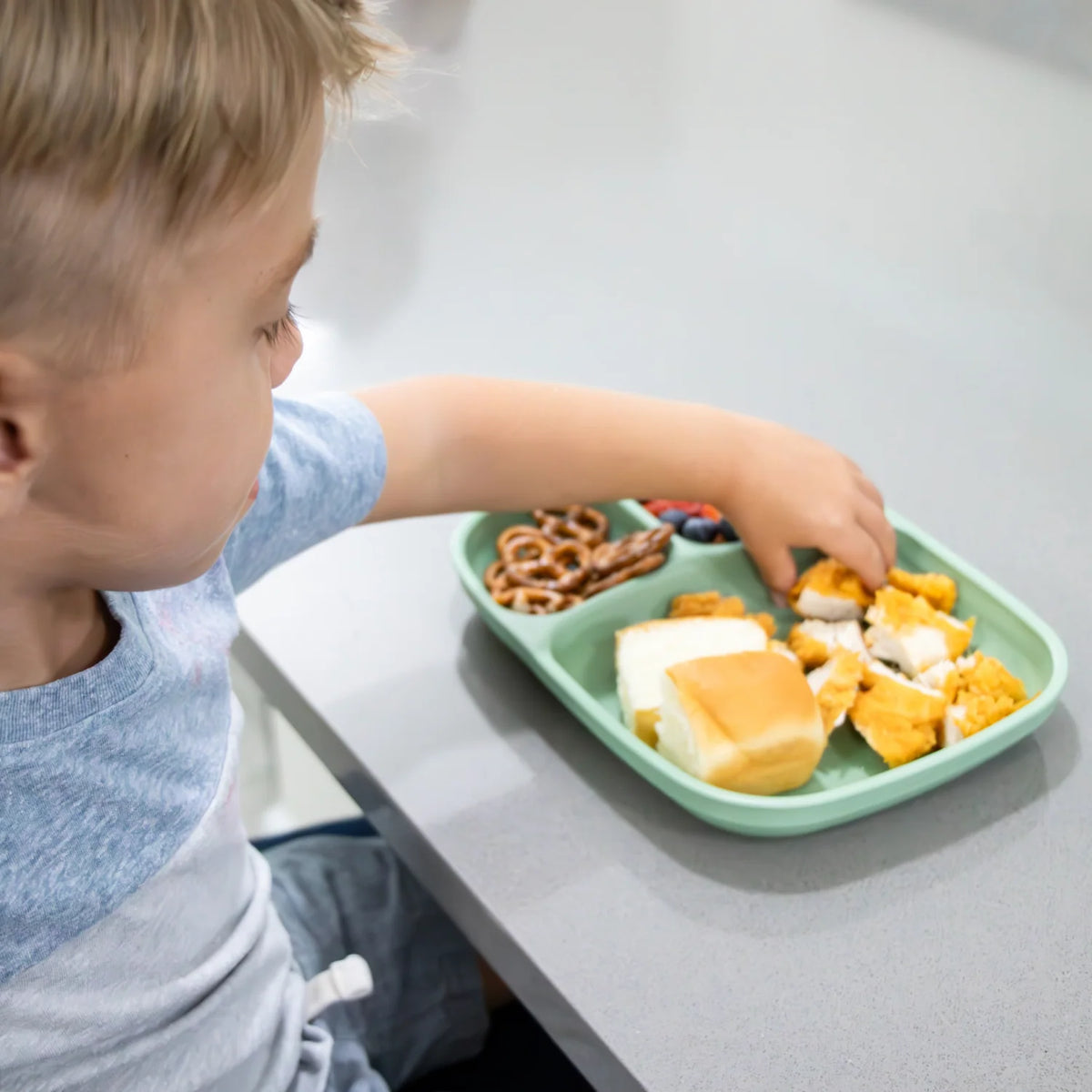 Re-Play Divided Tray